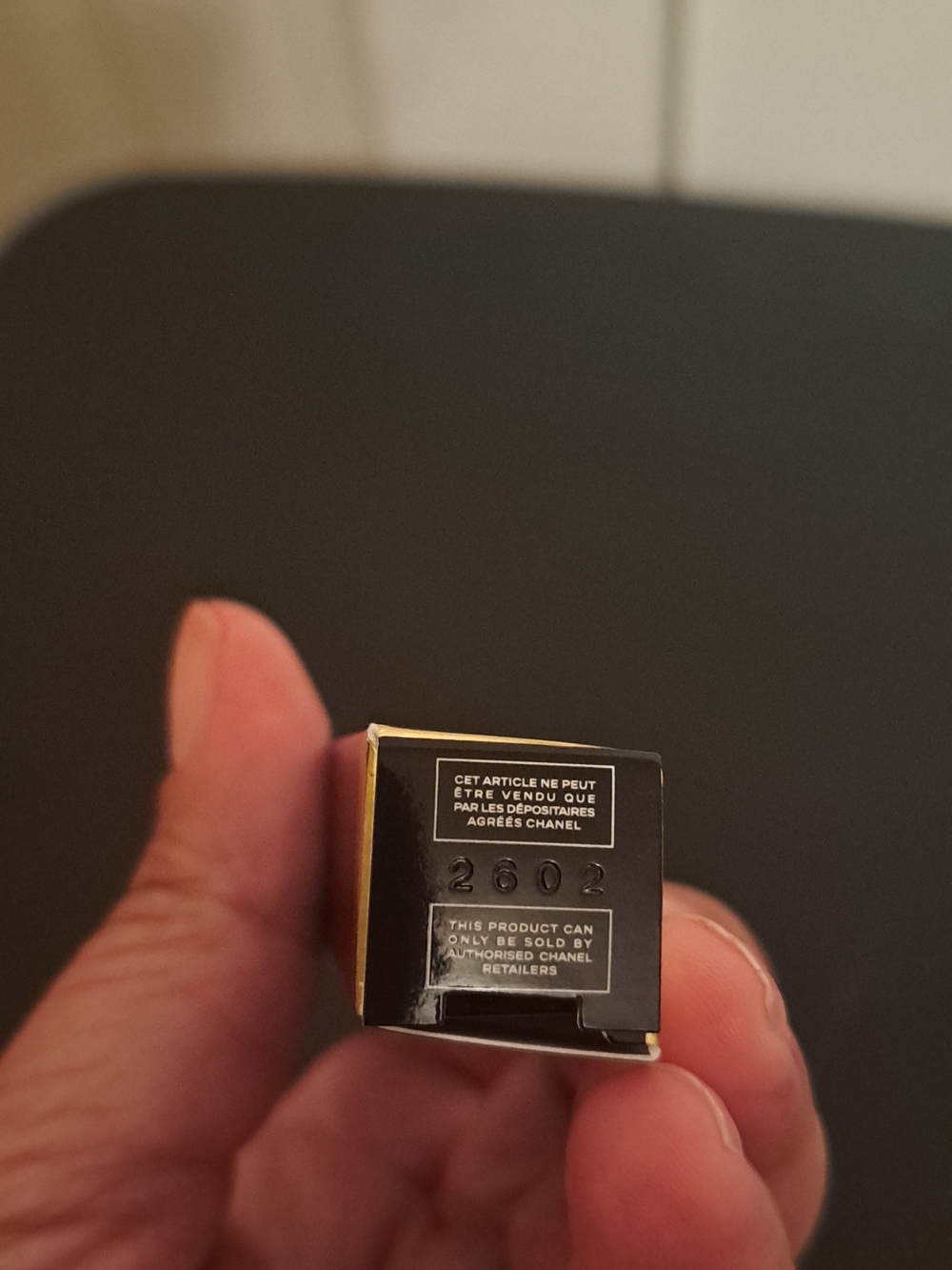 CHANEL 447 Bourgeoisie - Rouge Coco Hydra Gloss NIB - Picture 4 of 6